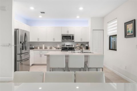 Купить таунхаус в Хомстед, Флорида 3 спальни, 169.08м2, № 1974560 - фото 12