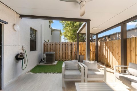 Купить таунхаус в Хомстед, Флорида 3 спальни, 169.08м2, № 1974560 - фото 18