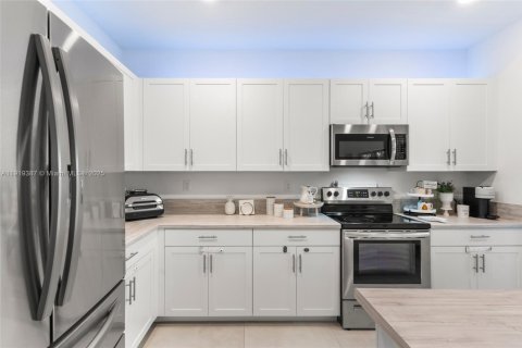 Купить таунхаус в Хомстед, Флорида 3 спальни, 169.08м2, № 1974560 - фото 16