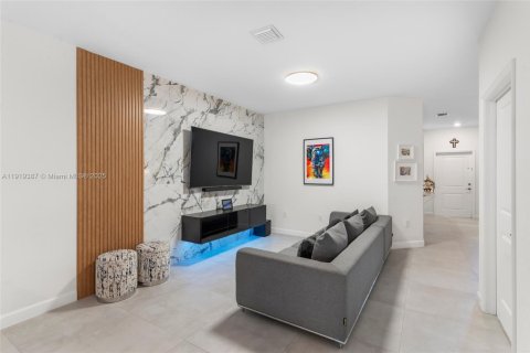 Купить таунхаус в Хомстед, Флорида 3 спальни, 169.08м2, № 1974560 - фото 10