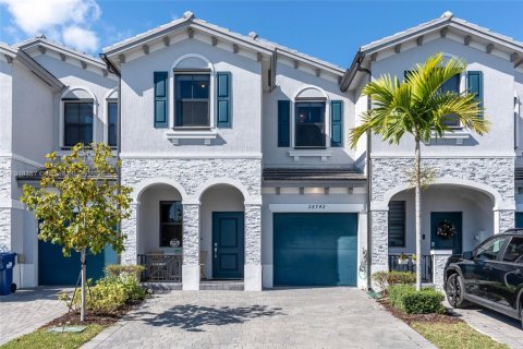 Купить таунхаус в Хомстед, Флорида 3 спальни, 169.08м2, № 1974560 - фото 2