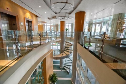 Copropriété à louer à Miami, Floride: 2 chambres, 120.59 m2 № 1966391 - photo 5