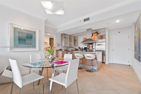 Copropriété à louer à Miami, Floride: 2 chambres, 120.59 m2 № 1966391 - photo 7