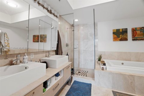 Copropriété à louer à Miami, Floride: 2 chambres, 120.59 m2 № 1966391 - photo 18