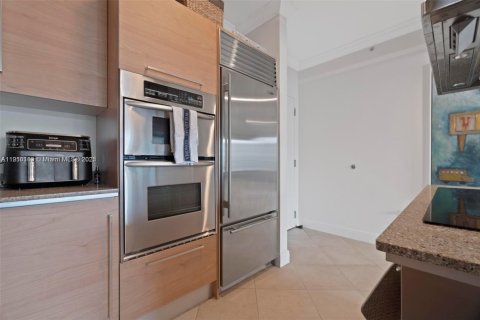 Copropriété à louer à Miami, Floride: 2 chambres, 120.59 m2 № 1966391 - photo 10