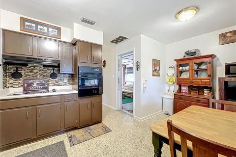 Купить виллу или дом в Уматилла, Флорида 5 комнат, 111.48м2, № 1914300 - фото 10