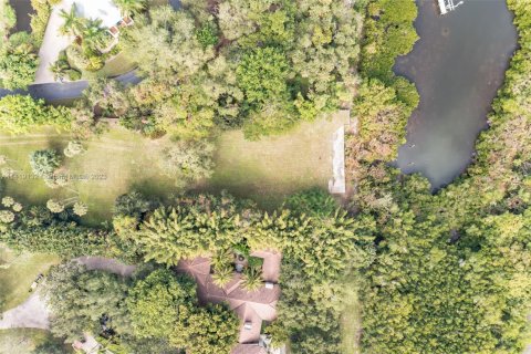 Terreno en venta en Sarasota, Florida № 1984897 - foto 28