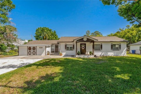 House in Tampa, Florida 4 bedrooms, 216.93 sq.m. № 1632485 - photo 4