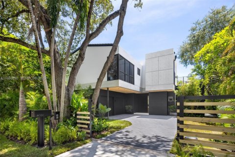 Снять в аренду виллу или дом в Майами, Флорида 5 спален, 389.91м2, № 1989393 - фото 5