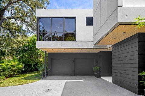 Снять в аренду виллу или дом в Майами, Флорида 5 спален, 389.91м2, № 1989393 - фото 6