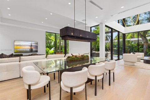 Снять в аренду виллу или дом в Майами, Флорида 5 спален, 389.91м2, № 1989393 - фото 16