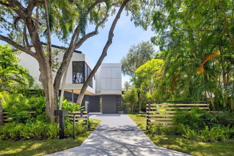 Снять в аренду виллу или дом в Майами, Флорида 5 спален, 389.91м2, № 1989393 - фото 3