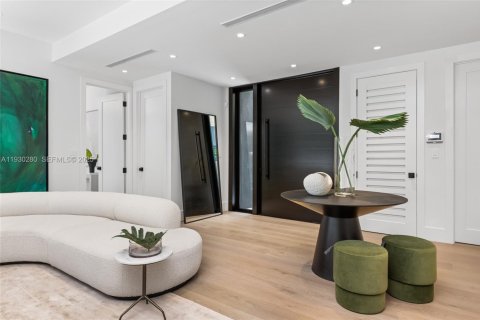 Снять в аренду виллу или дом в Майами, Флорида 5 спален, 389.91м2, № 1989393 - фото 9