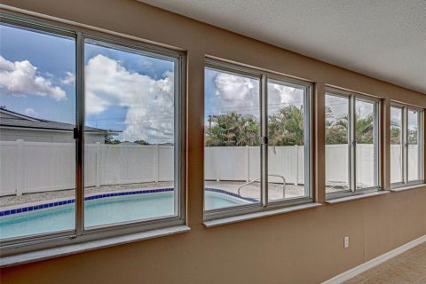 House in North Port, Florida 2 bedrooms, 109.25 sq.m. № 1780534 - photo 23