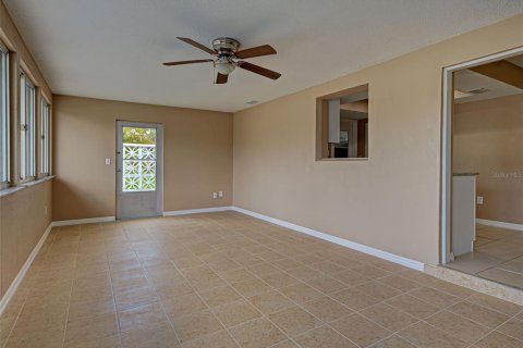House in North Port, Florida 2 bedrooms, 109.25 sq.m. № 1780534 - photo 24