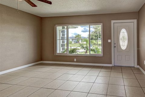 House in North Port, Florida 2 bedrooms, 109.25 sq.m. № 1780534 - photo 9