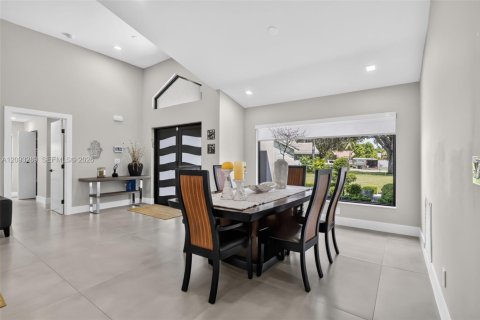 Villa ou maison à vendre à Davie, Floride: 4 chambres, 200.76 m2 № 2399836 - photo 16