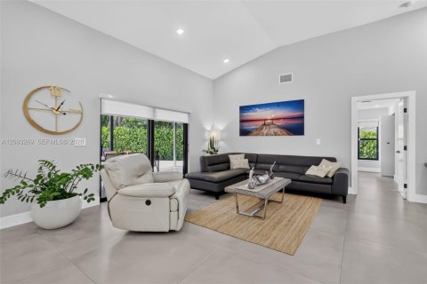 Villa ou maison à vendre à Davie, Floride: 4 chambres, 200.76 m2 № 2399836 - photo 12