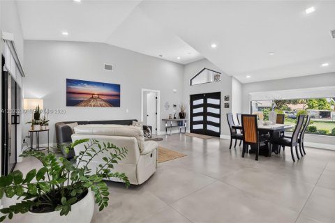 Villa ou maison à vendre à Davie, Floride: 4 chambres, 200.76 m2 № 2399836 - photo 18