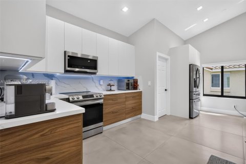 Villa ou maison à vendre à Davie, Floride: 4 chambres, 200.76 m2 № 2399836 - photo 23