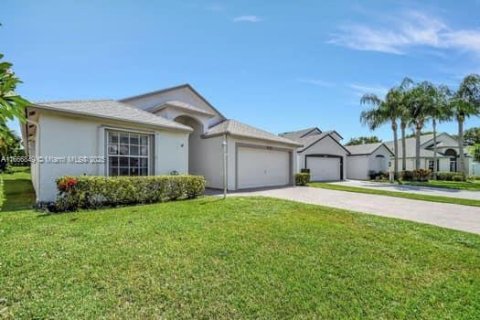 Casa en venta en West Palm Beach, Florida, 2 dormitorios, 188.31 m2 № 1695777 - foto 27