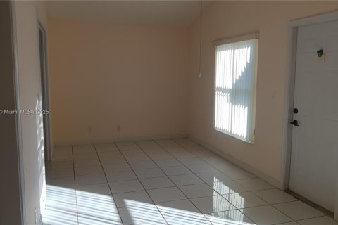 Casa en venta en West Palm Beach, Florida, 2 dormitorios, 188.31 m2 № 1695777 - foto 24