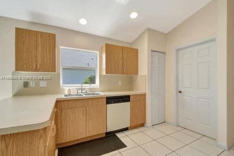 Casa en venta en West Palm Beach, Florida, 2 dormitorios, 188.31 m2 № 1695777 - foto 7