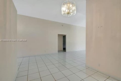 Casa en venta en West Palm Beach, Florida, 2 dormitorios, 188.31 m2 № 1695777 - foto 4
