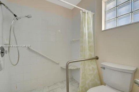 Casa en venta en West Palm Beach, Florida, 2 dormitorios, 188.31 m2 № 1695777 - foto 14