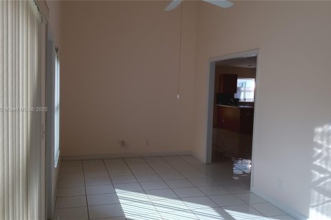 Casa en venta en West Palm Beach, Florida, 2 dormitorios, 188.31 m2 № 1695777 - foto 25