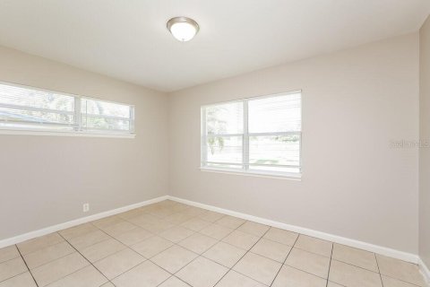 House in Fort Myers, Florida 3 bedrooms, 98.1 sq.m. № 1893749 - photo 11