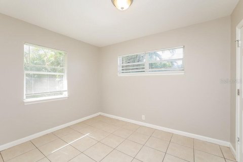 House in Fort Myers, Florida 3 bedrooms, 98.1 sq.m. № 1893749 - photo 13