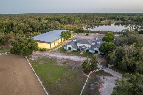 Commercial property in Geneva, Florida 377.74 sq.m. № 2103736 - photo 24