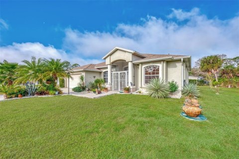 Casa en North Port, Florida 3 dormitorios, 162.58 m2 № 2386368