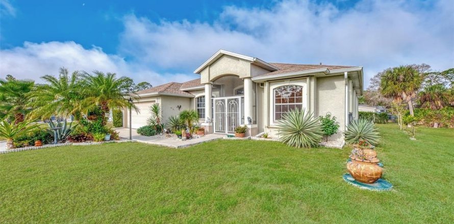 Casa en North Port, Florida 3 dormitorios, 162.58 m2 № 2386368