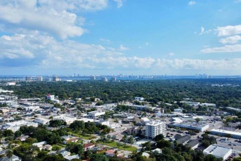 Casa en venta en North Miami, Florida, 5 dormitorios, 263.66 m2 № 1968921 - foto 6