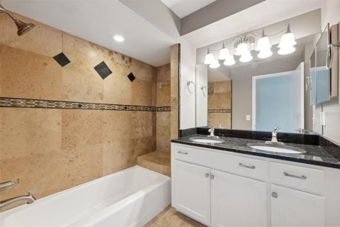 Casa en venta en Palm Harbor, Florida, 4 dormitorios, 164.62 m2 № 1785259 - foto 17