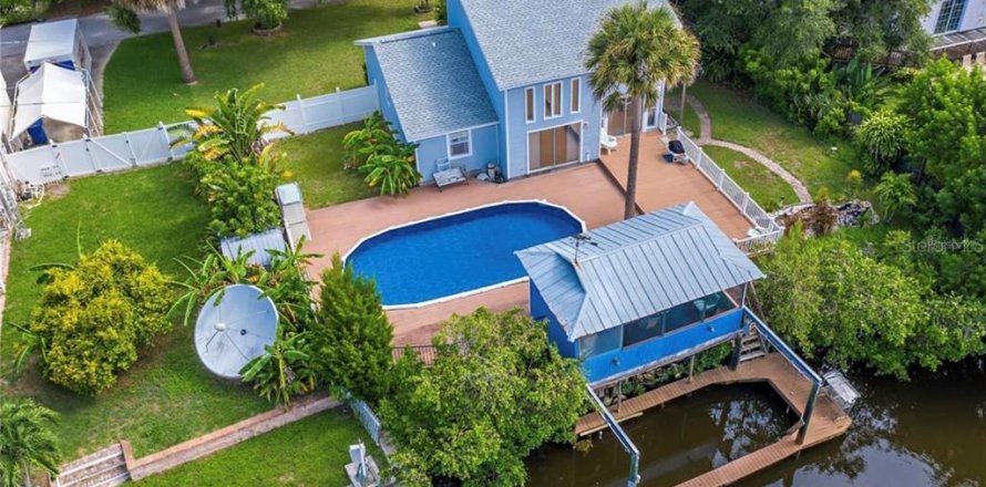Casa en Palm Harbor, Florida 4 dormitorios, 164.62 m2 № 1785259