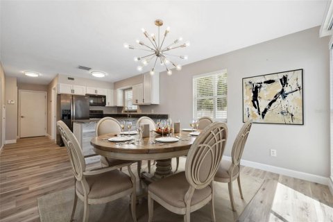 Casa en venta en Palm Harbor, Florida, 4 dormitorios, 164.62 m2 № 1785259 - foto 10