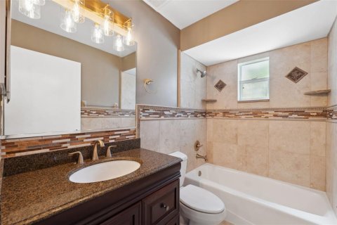 Casa en venta en Palm Harbor, Florida, 4 dormitorios, 164.62 m2 № 1785259 - foto 24