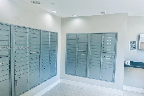 Купить кондоминиум в Майами, Флорида 1 спальня, 61.59м2, № 2091169 - фото 8