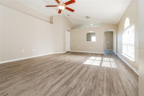 House in Land O' Lakes, Florida 3 bedrooms, 120.03 sq.m. № 1904452 - photo 5