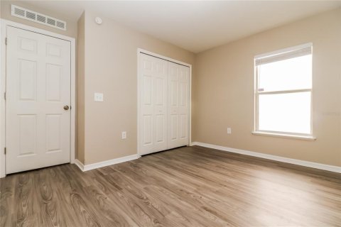 House in Land O' Lakes, Florida 3 bedrooms, 120.03 sq.m. № 1904452 - photo 12