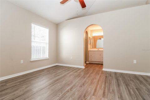 House in Land O' Lakes, Florida 3 bedrooms, 120.03 sq.m. № 1904452 - photo 9