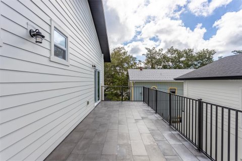 Casa en venta en Saint Petersburg, Florida, 6 dormitorios, 331.29 m2 № 2211937 - foto 12