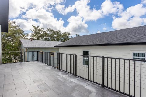 Casa en venta en Saint Petersburg, Florida, 6 dormitorios, 331.29 m2 № 2211937 - foto 13