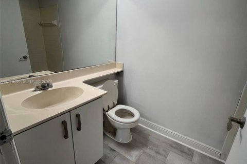 Copropriété à louer à Tamarac, Floride: 1 chambre, 57.13 m2 № 1998318 - photo 12