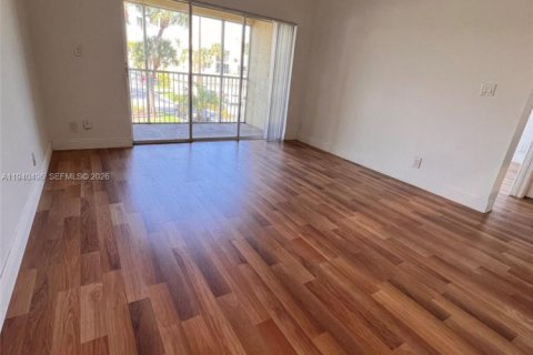 Copropriété à louer à Tamarac, Floride: 1 chambre, 57.13 m2 № 1998318 - photo 6