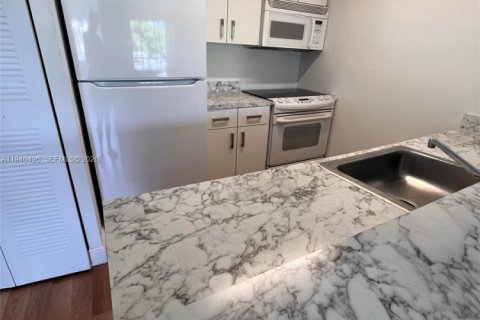 Copropriété à louer à Tamarac, Floride: 1 chambre, 57.13 m2 № 1998318 - photo 9