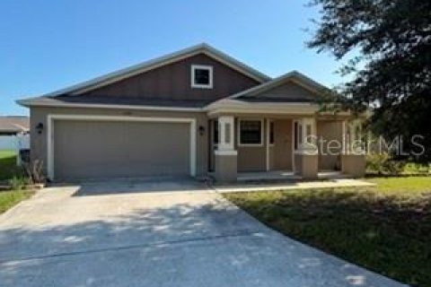 House in Winter Haven, Florida 4 bedrooms, 153.66 sq.m. № 2231937
